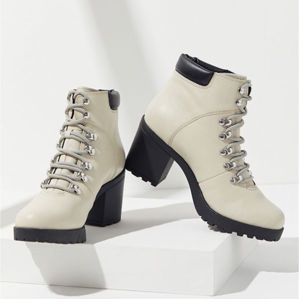 Vagabond Shoemakers Grace Lace-Up Bootie